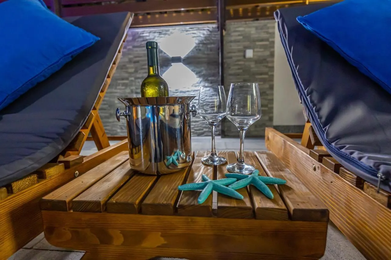 Holiday Home Dusak With Swimming Pool And Jacuzzi Dramalj 0*,