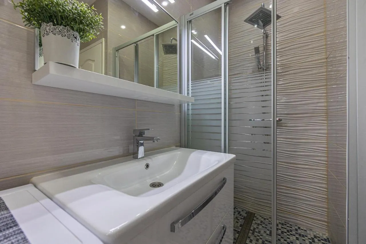 Holiday Home Dusak With Swimming Pool And Jacuzzi Dramalj 0*,