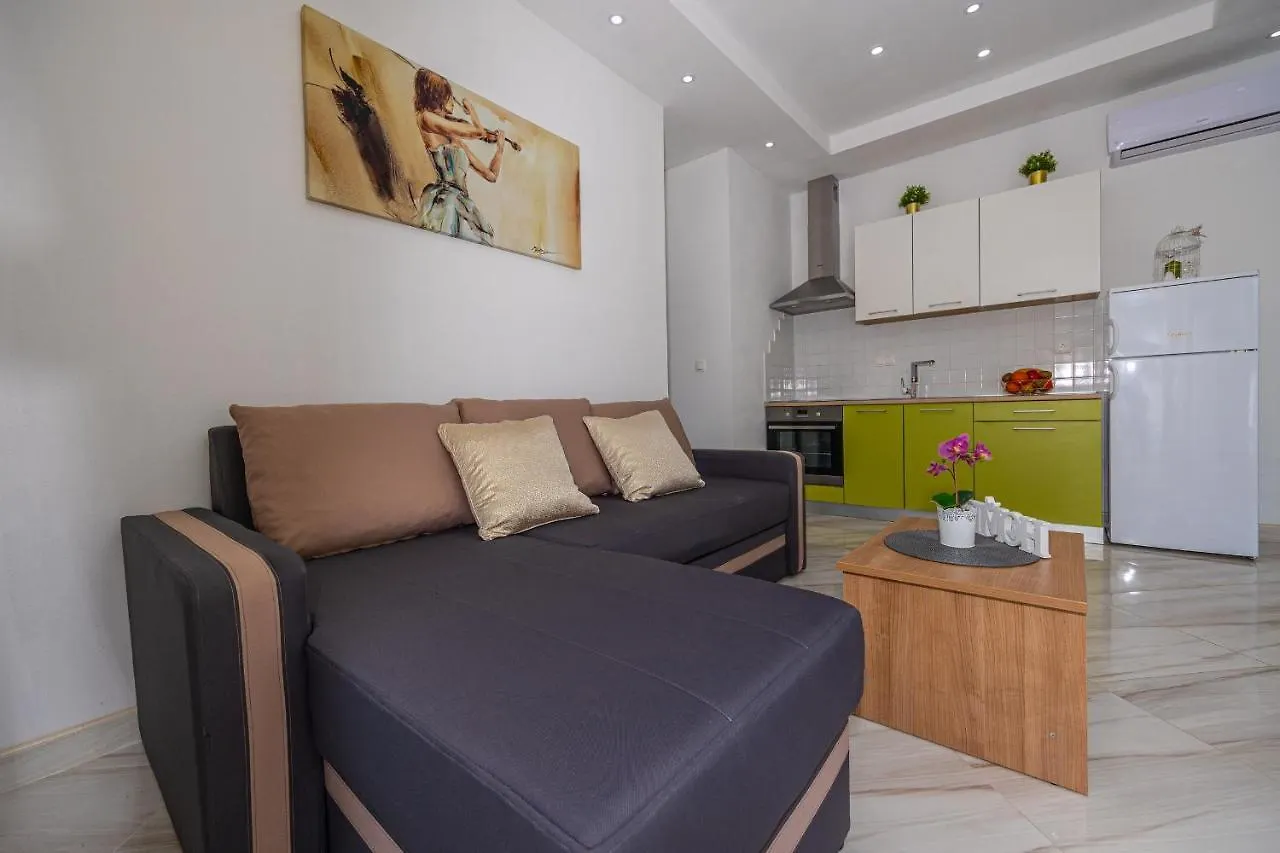 Holiday Home Dusak With Swimming Pool And Jacuzzi Dramalj 0*,  Κροατία