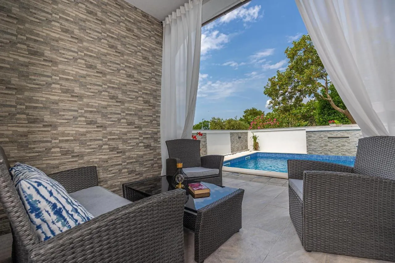 Διαμέρισμα Holiday Home Dusak With Swimming Pool And Jacuzzi Dramalj Κροατία